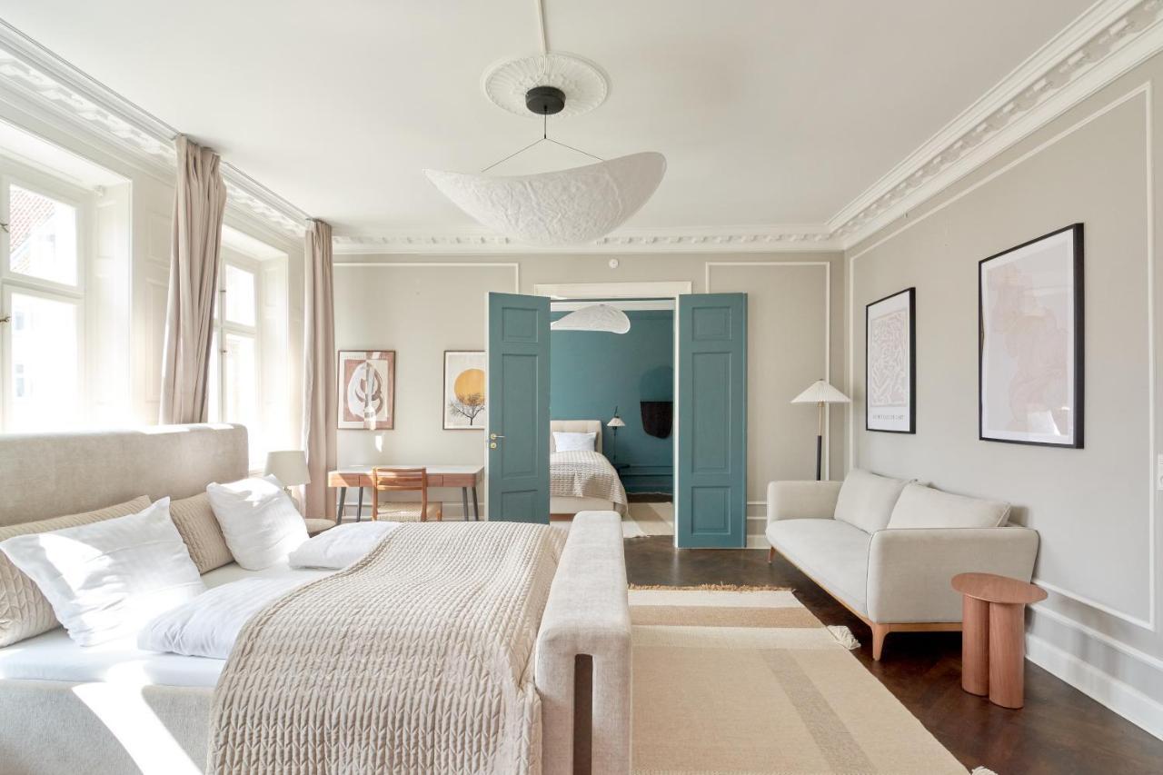 220sqm Designer - Center - Private Balcony Apartamento