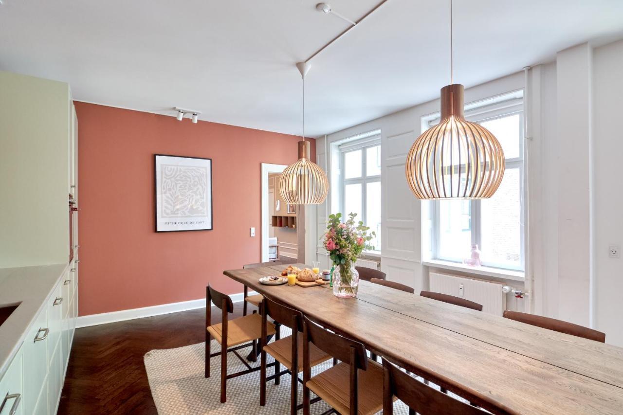 Appartement 220sqm Designer - Center - Private Balcony *